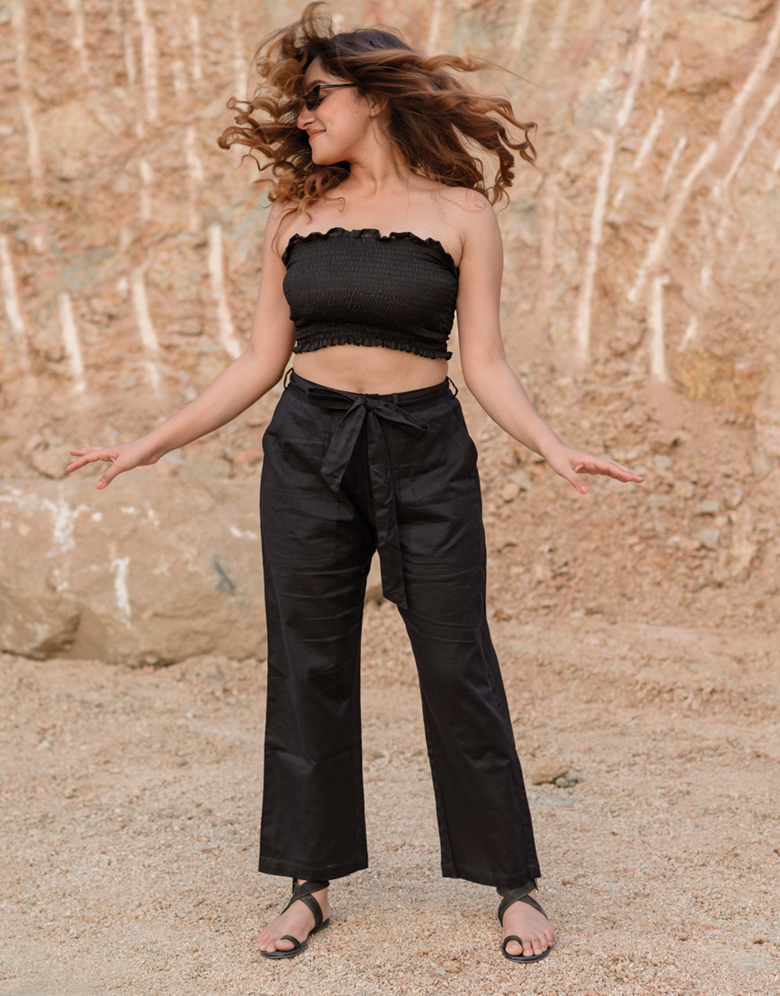 Jade Black Scrunch Top