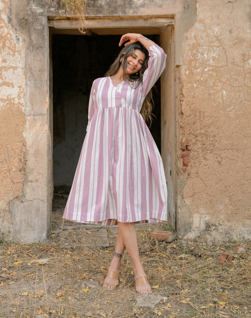 Buy Handloom Cotton Half sleeves Seashell Pink & White Dress