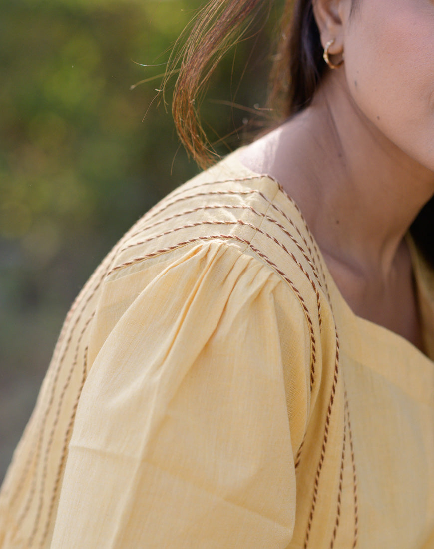 Dusky yellow top