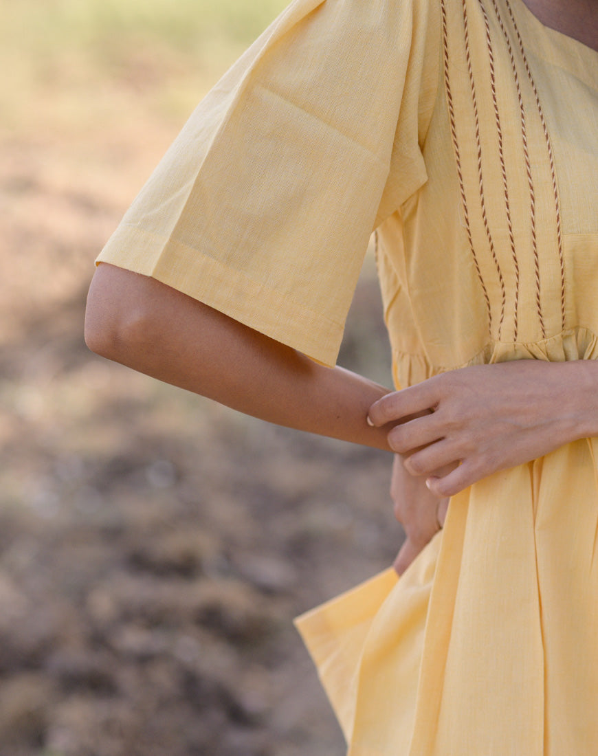 Dusky yellow top
