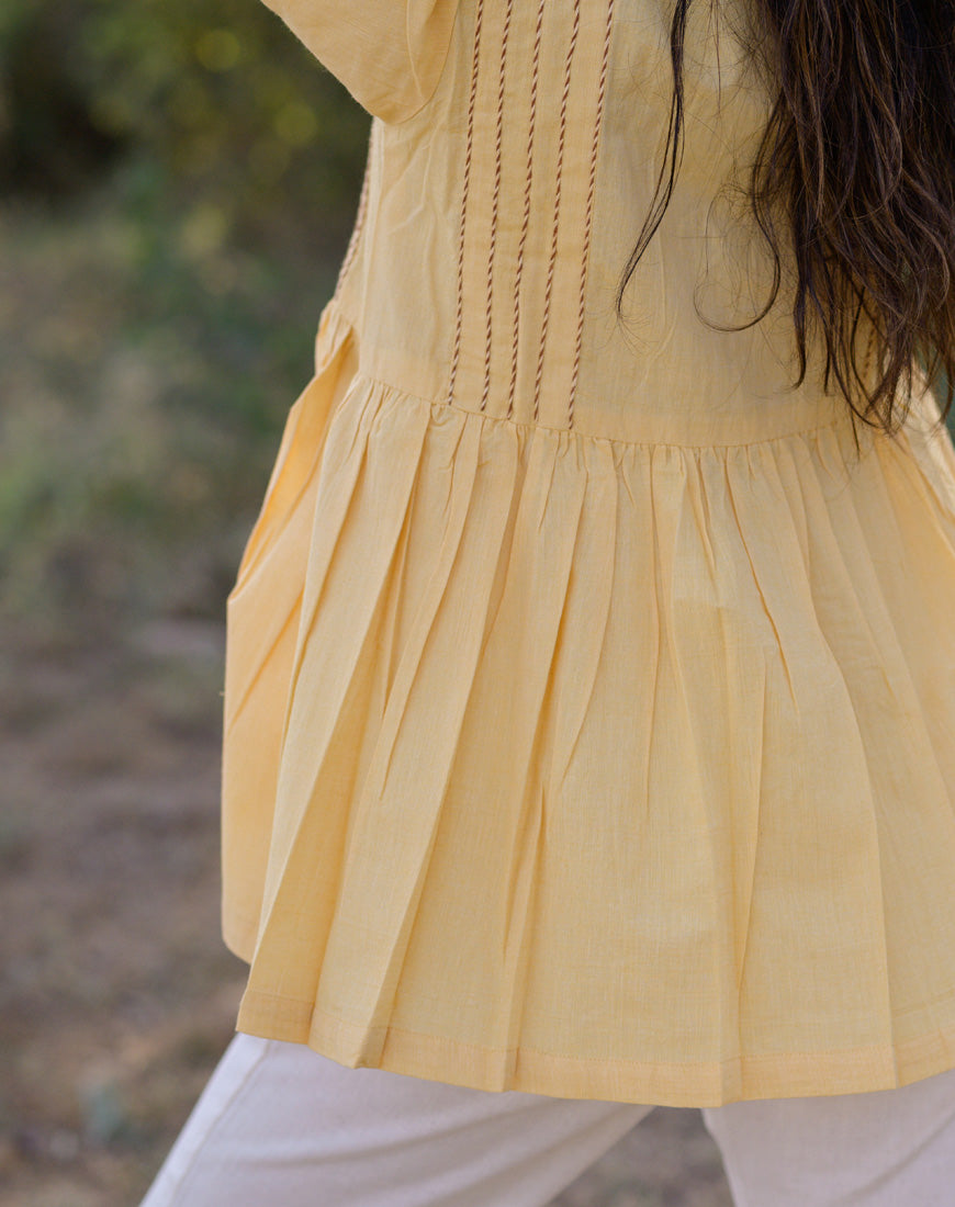 Dusky yellow top
