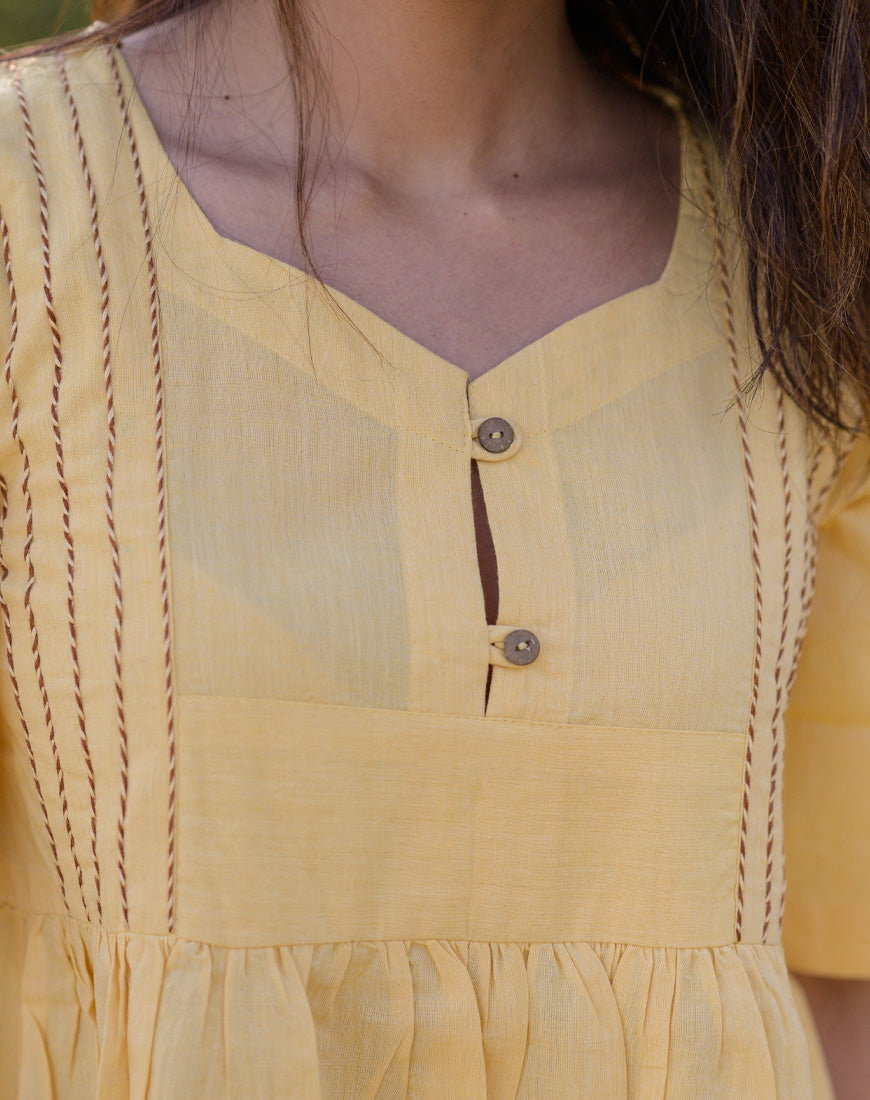 Dusky yellow top