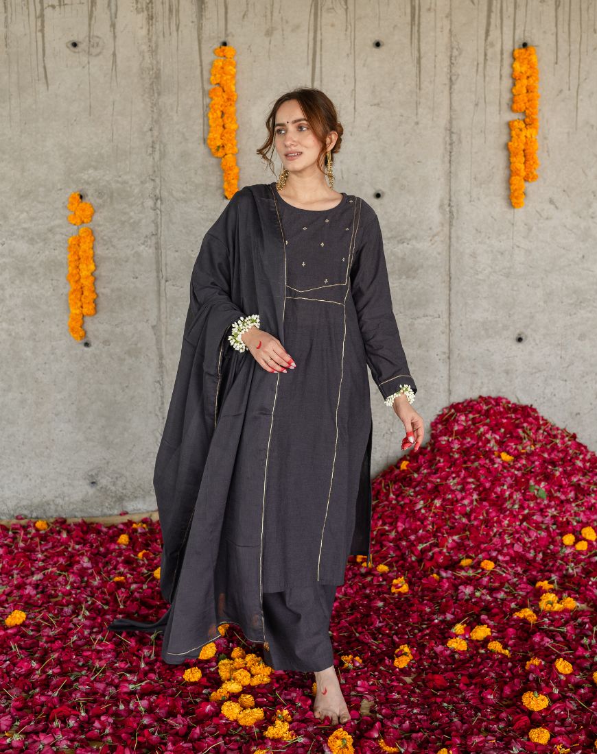 Saaya Kurta Set