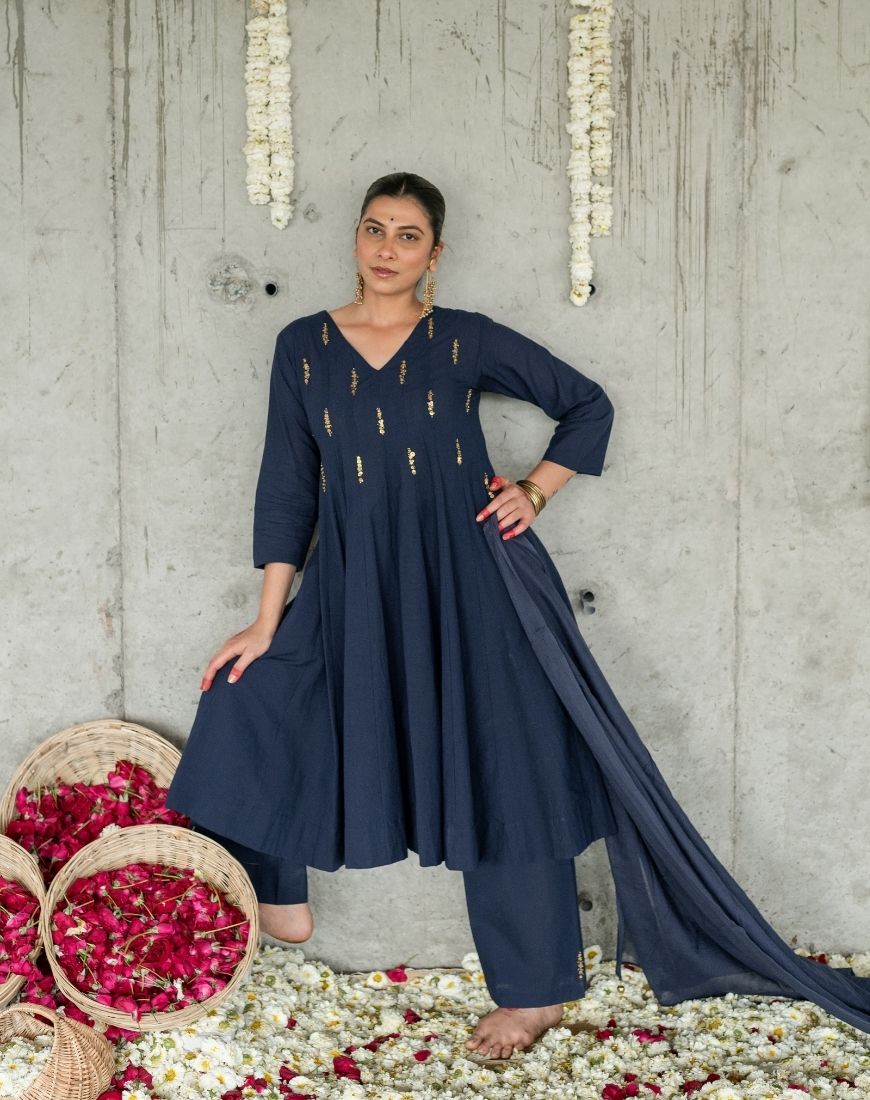 Syaahi Kurta Set