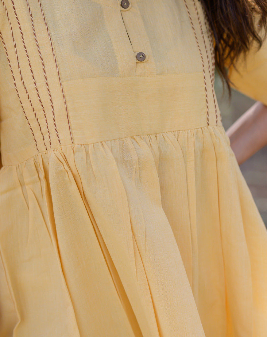 Dusky yellow top
